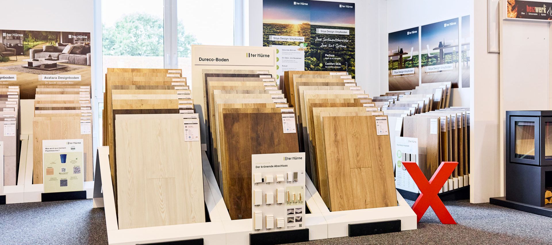 Ausstellungsfläche im Baustoffhandel bei Bremen für Laminat Vinyl u. Parkett