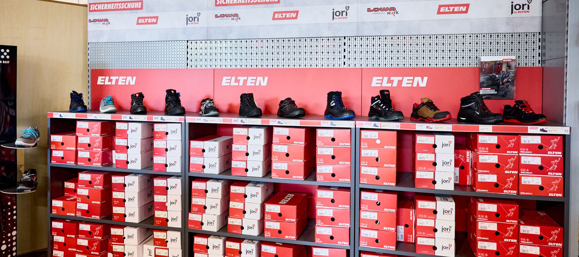ELTEN Sicherheitsschuhe im Baumarkt in Hagen im Bremischen bereit zum Verkauf
