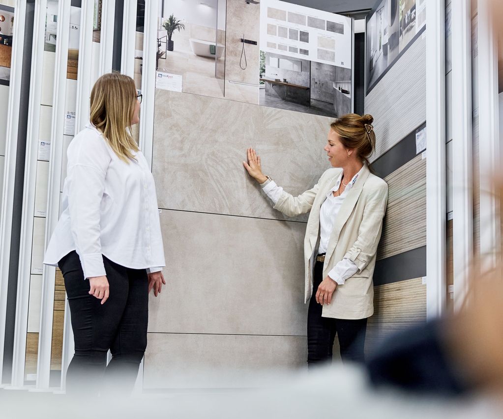 Fliesenberatung durch bei bauXpert Gebhard in der Fliesenausstellung