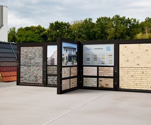 Einblick in die Klinkerausstellung in Zeven bei Bremen und Hamburg für Verblender und Klinkersteine