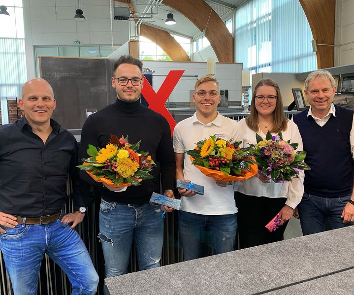 Glückwunsche zur bestandenen Ausbildung