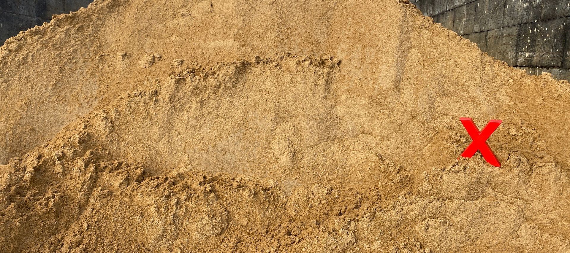 Schüttgüter am Lager von bauXpert Gebhard