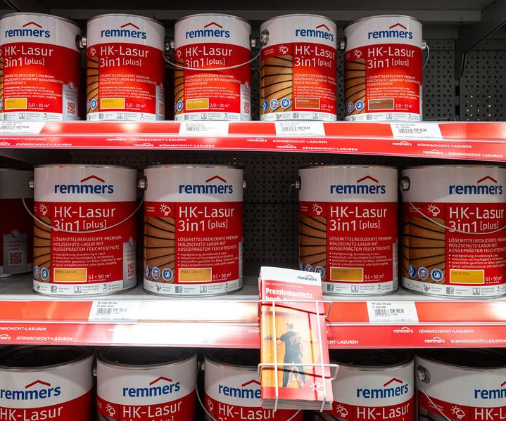 Regal mit Remmers HK-Lasur 3in1 Holzschutz im Fachmarkt von bauXpert Gr. Beilage in Vechta