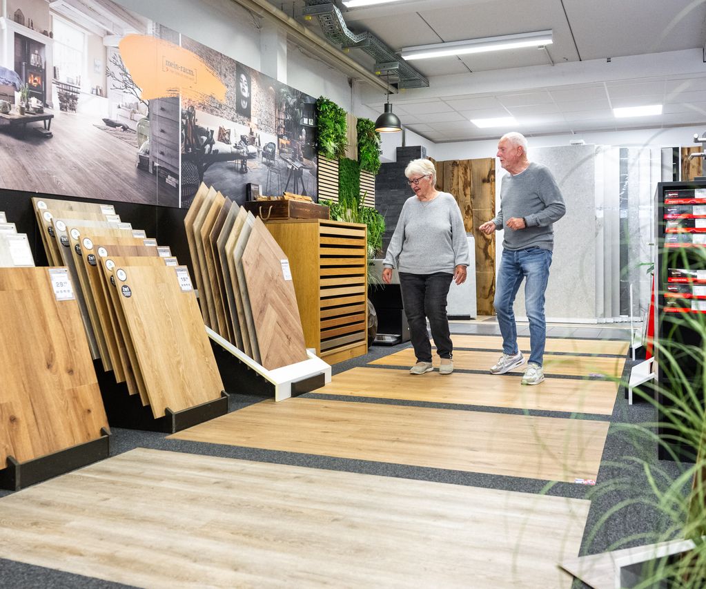 Besuch Ausstellung Bodenbeläge Kunde