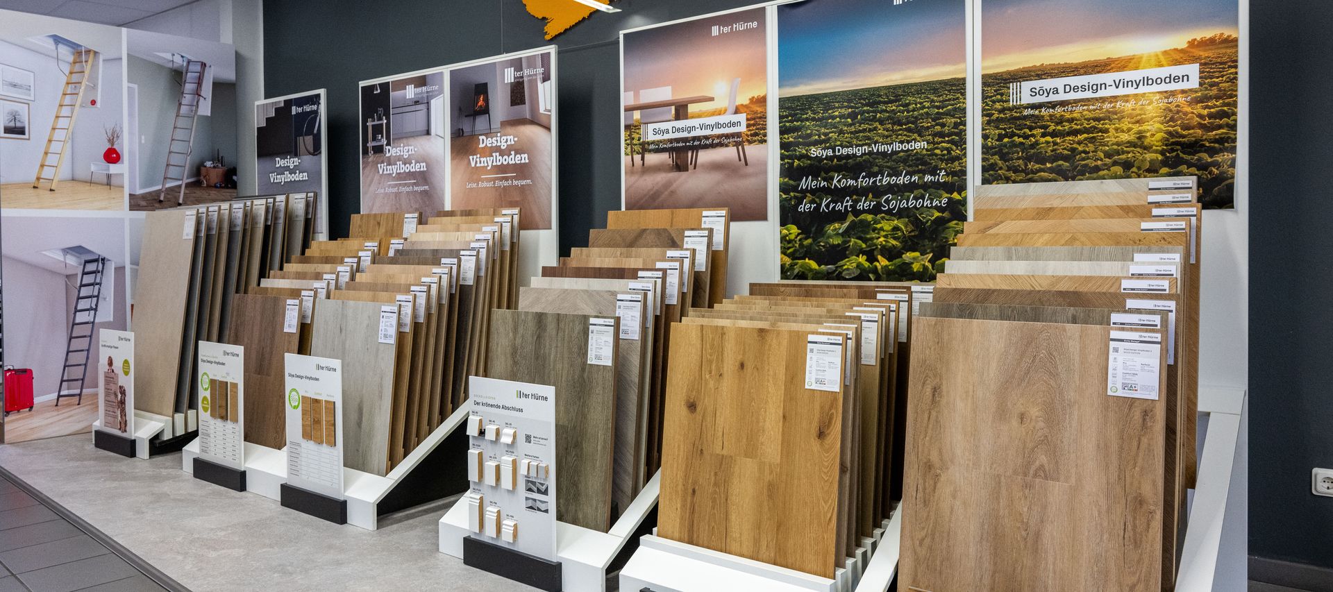 Ausstellung Bodenbeläge. Böden in Aufstellern und auf dem Boden verlegt. von bauXpert Gr Beilage Vechta