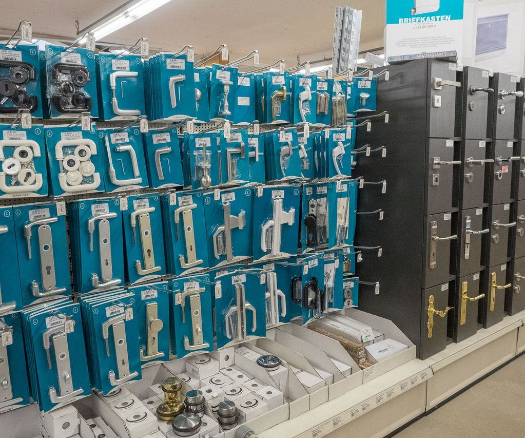 Türbeschläge, Drückergarnituren und Schlösser im Fachmarkt von bauXpert Köhn