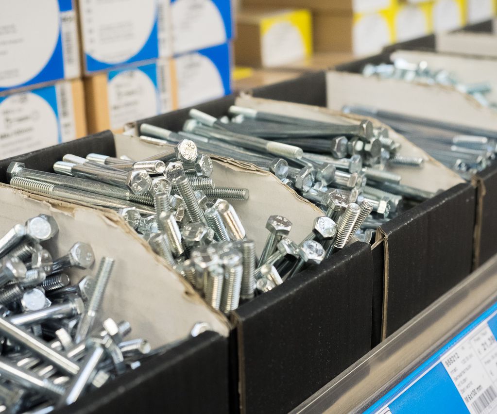 Detailansicht Schrauben und Sechskantschrauben bei bauXpert Köhn