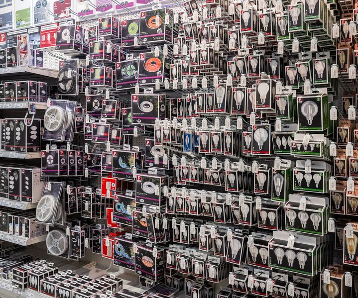 Großes LED-Leuchtmittel-Sortiment im Fachmarkt von bauXpert Köhn