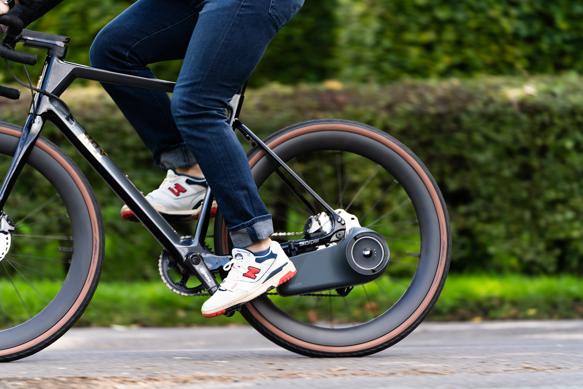 Skarper e-bike clip-on in action.