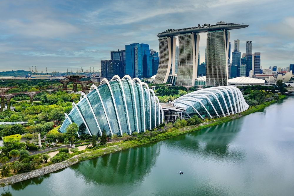 Stock photo of Singapore skyline — Marina Bay Sands and city skyline