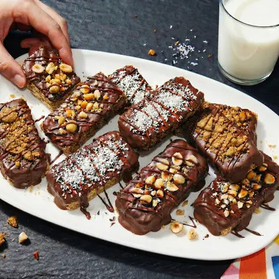 CHOC
DIPPED
WHEAT
BISCUITS
