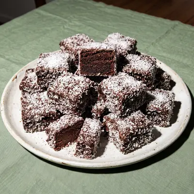 LAMINGTON
BROWNIES