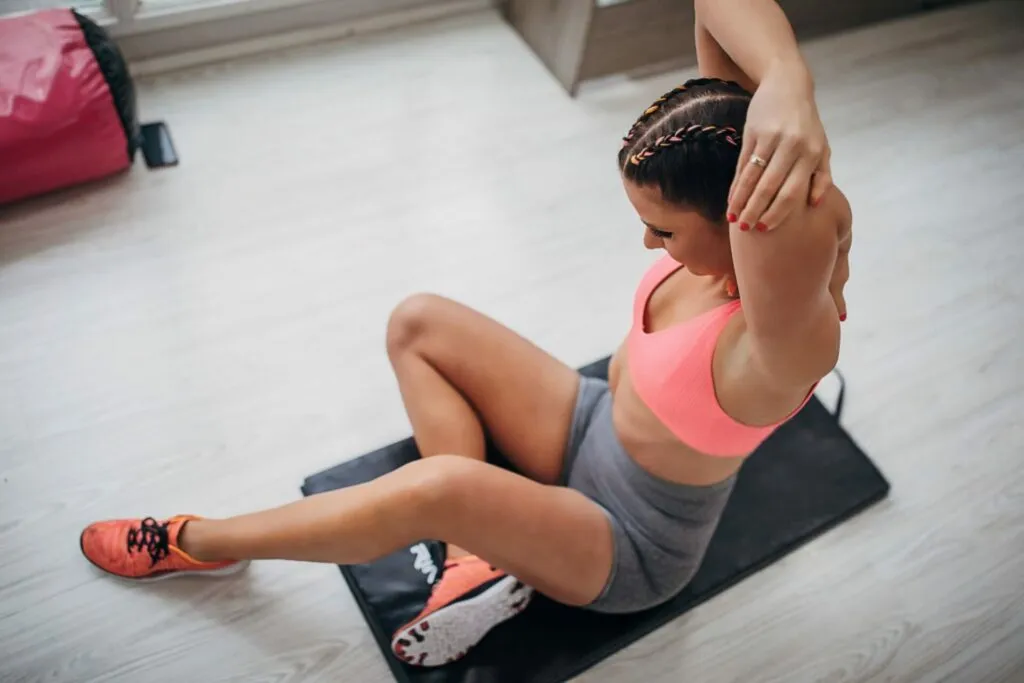 stretching post workout gambe