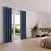 Blaue Vorhänge