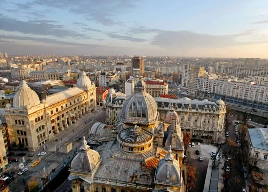 Weekend a Bucarest: Alla Scoperta della Piccola Parigi dell'Est
