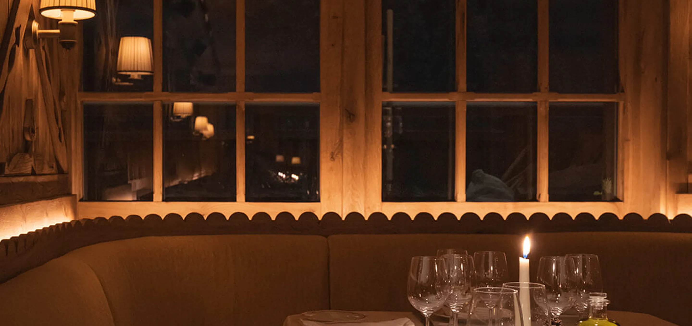 Table et bougie au Fouquet's Courchevel