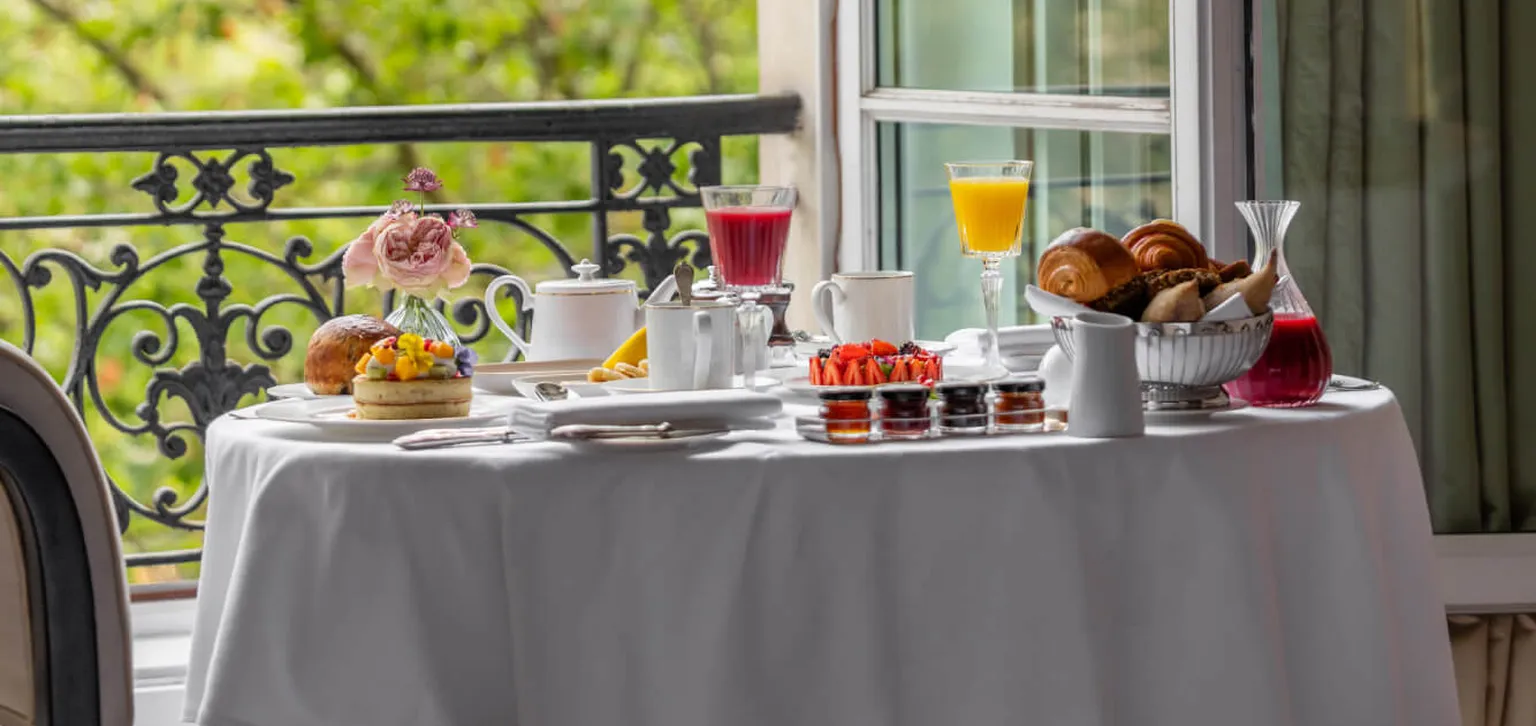 Suite Prestige Champs-Élysées - Petit-déjeuner - Palace Fouquet's Paris