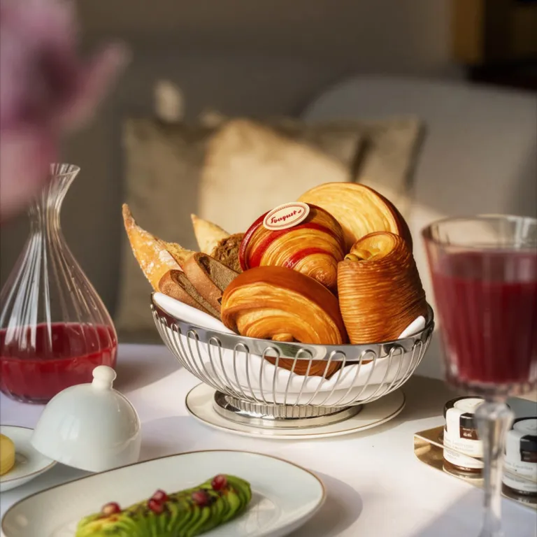 Petit-déjeuner, Viennoiseries à Paris
