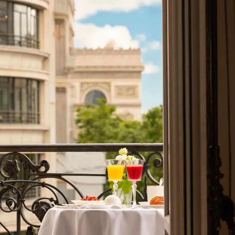 Suite Arc de Triomphe - Petit-déjeuner - Palace Fouquet's Paris