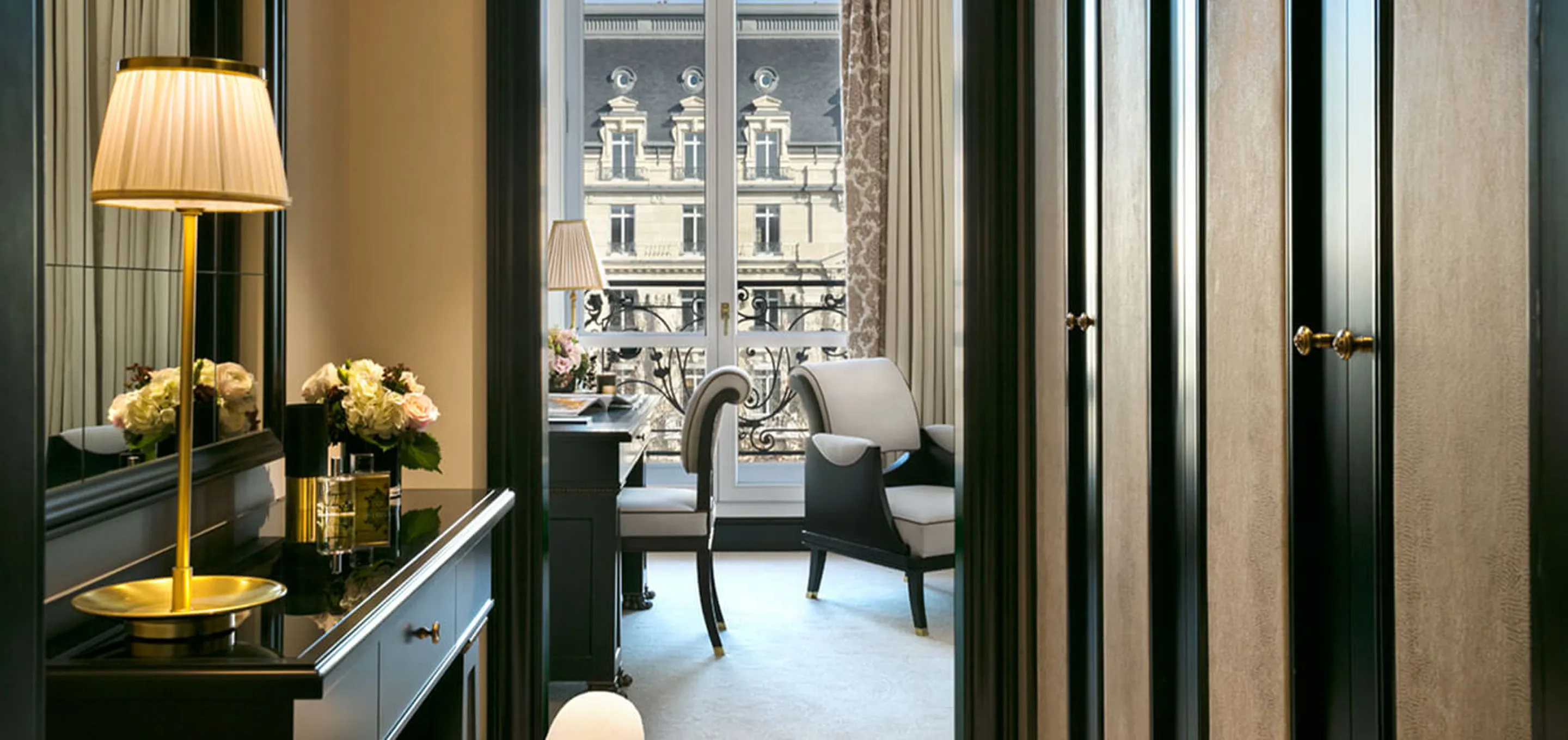 Prestige Champs Elysées Suite - Fouquet’s hotel in Paris | Barrière Hotels
