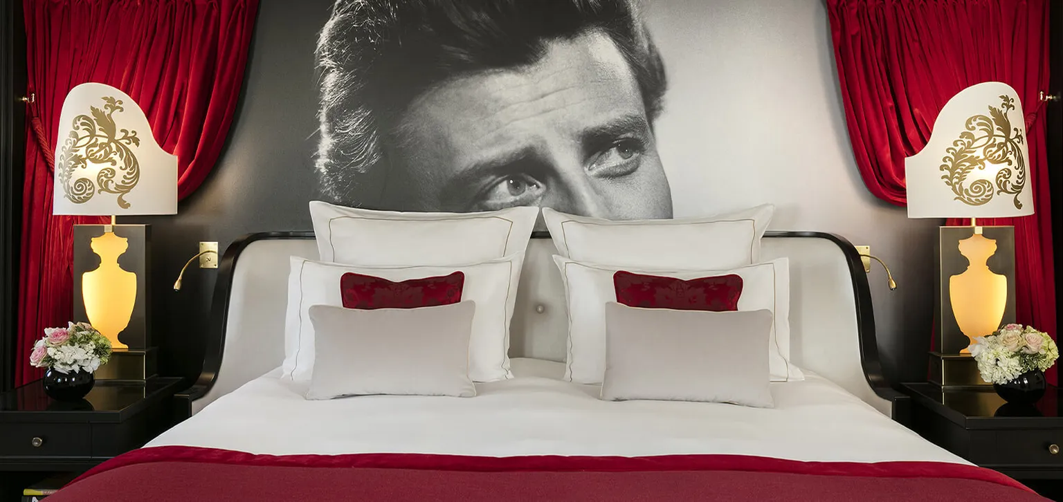Lit de la Suite Hartcourt Paris au Fouquet's Paris