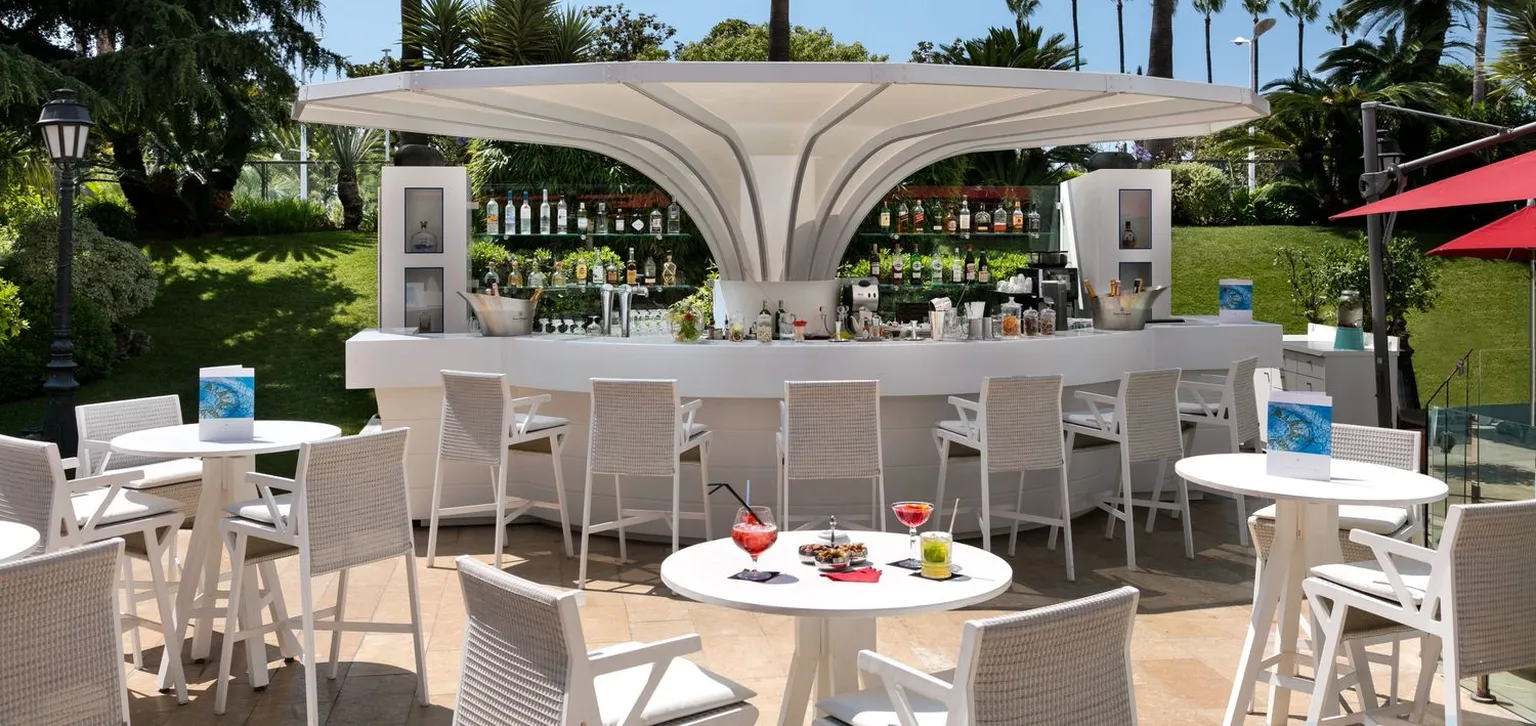 La Terrasse piscine bar