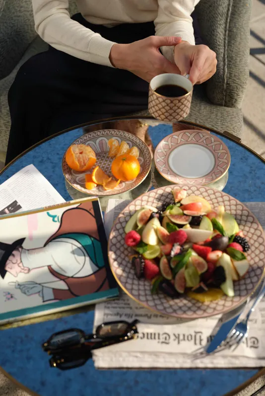 Petit-déjeuner, café et fruits au Fouquet's New York