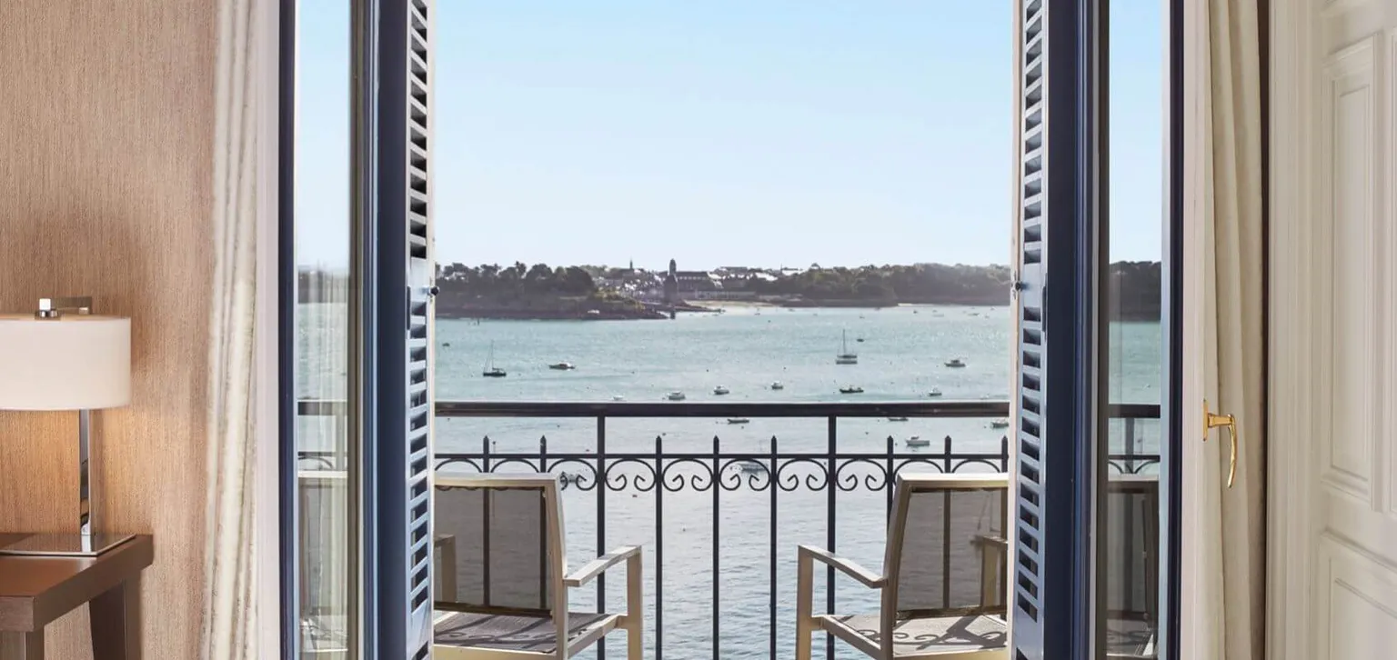 Vue de la chambre Deluxe Mer du grand hôtel de Dinard