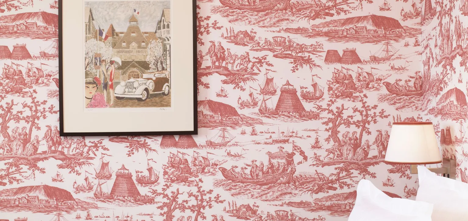 Tête de lit de la chambre supérieure à l'hôtel le Normandy à Deauville