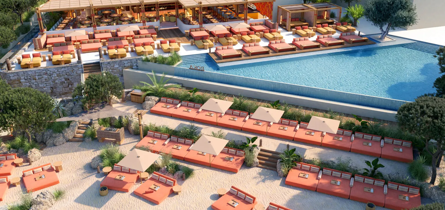 Piscine et plage par ROKA - Fouquet's Mykonos