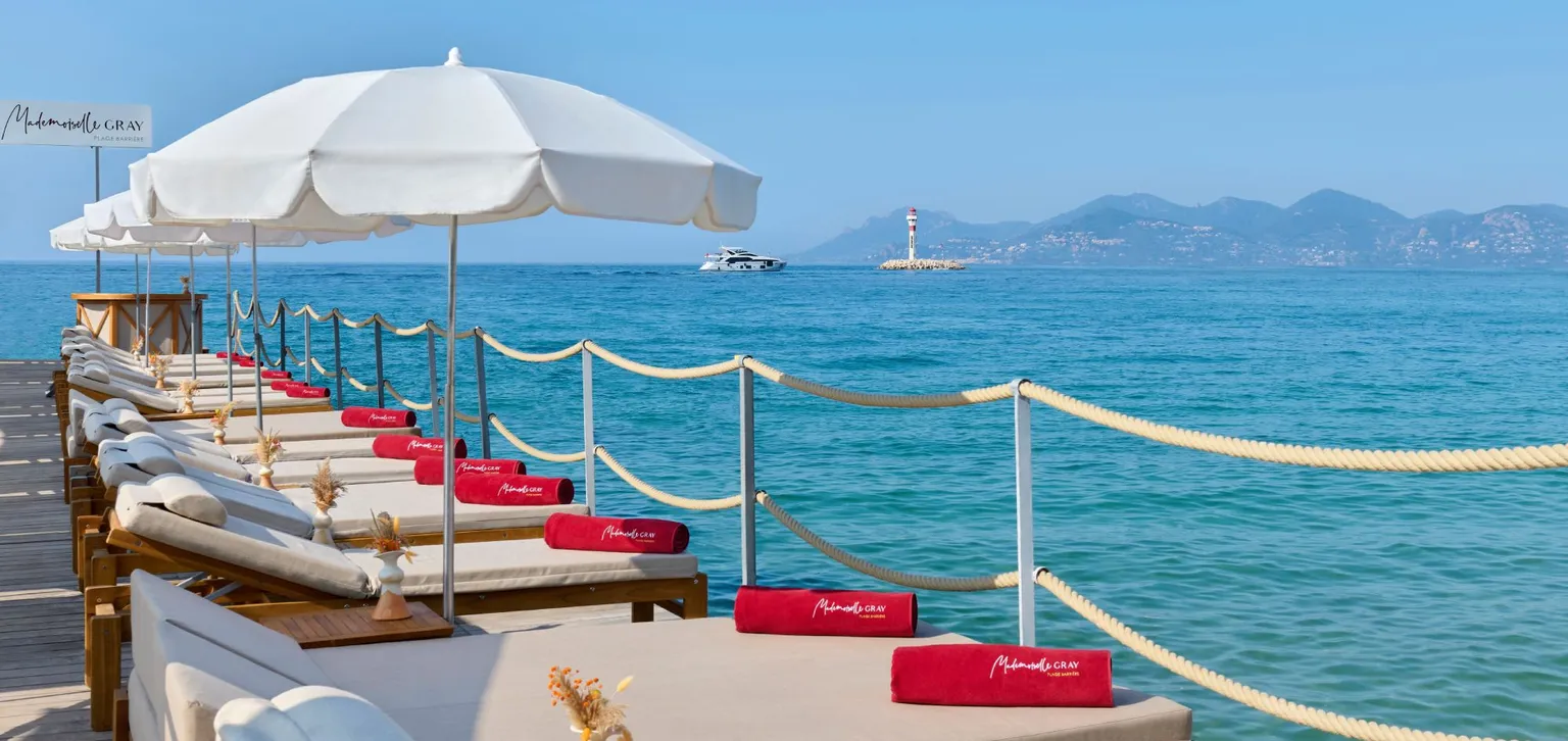 Ponton du Mademoiselle Gray à l'hôtel Le gray d'albion à cannes