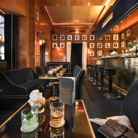 L'Escadrille Fouquet's Paris