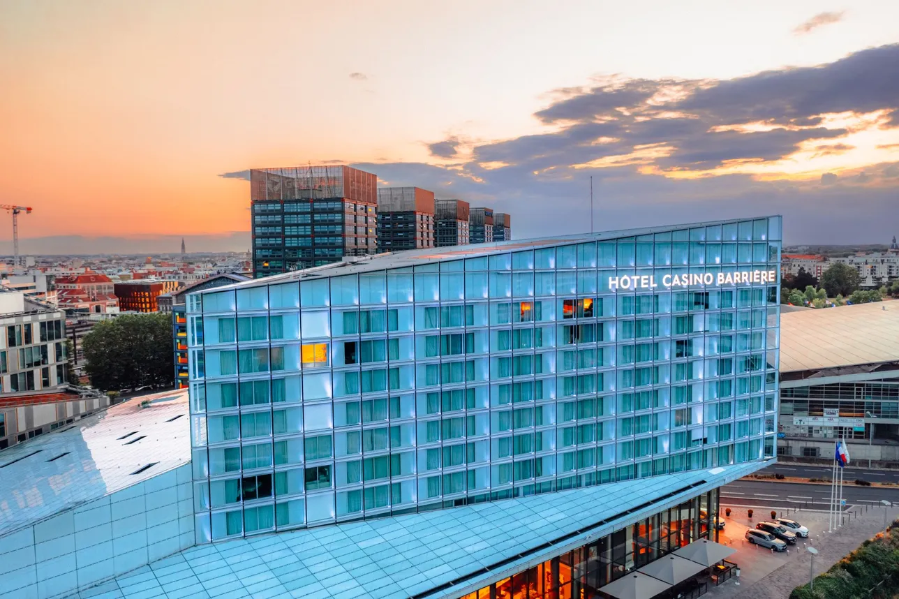Façade au Resort Barrière Lille