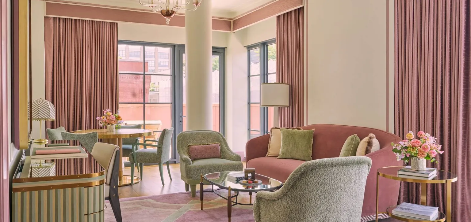 Salon de la Tribeca Corner Terrace Suite de l'hôtel Fouquet's New York