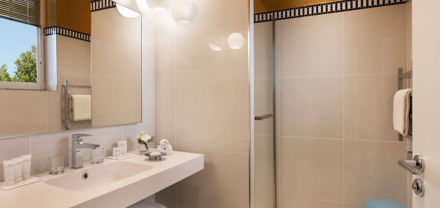 Salle de bain de la Chambre Deluxe de l'hôtel Westminster au Touquet