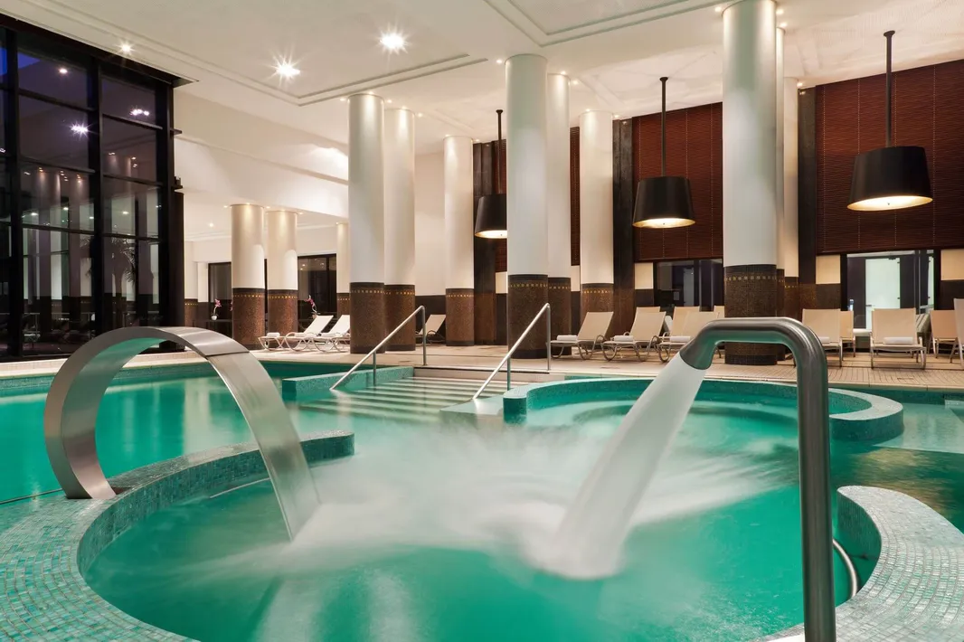 Enghien-les-Bains bain thermal du SPA Diane Barrière