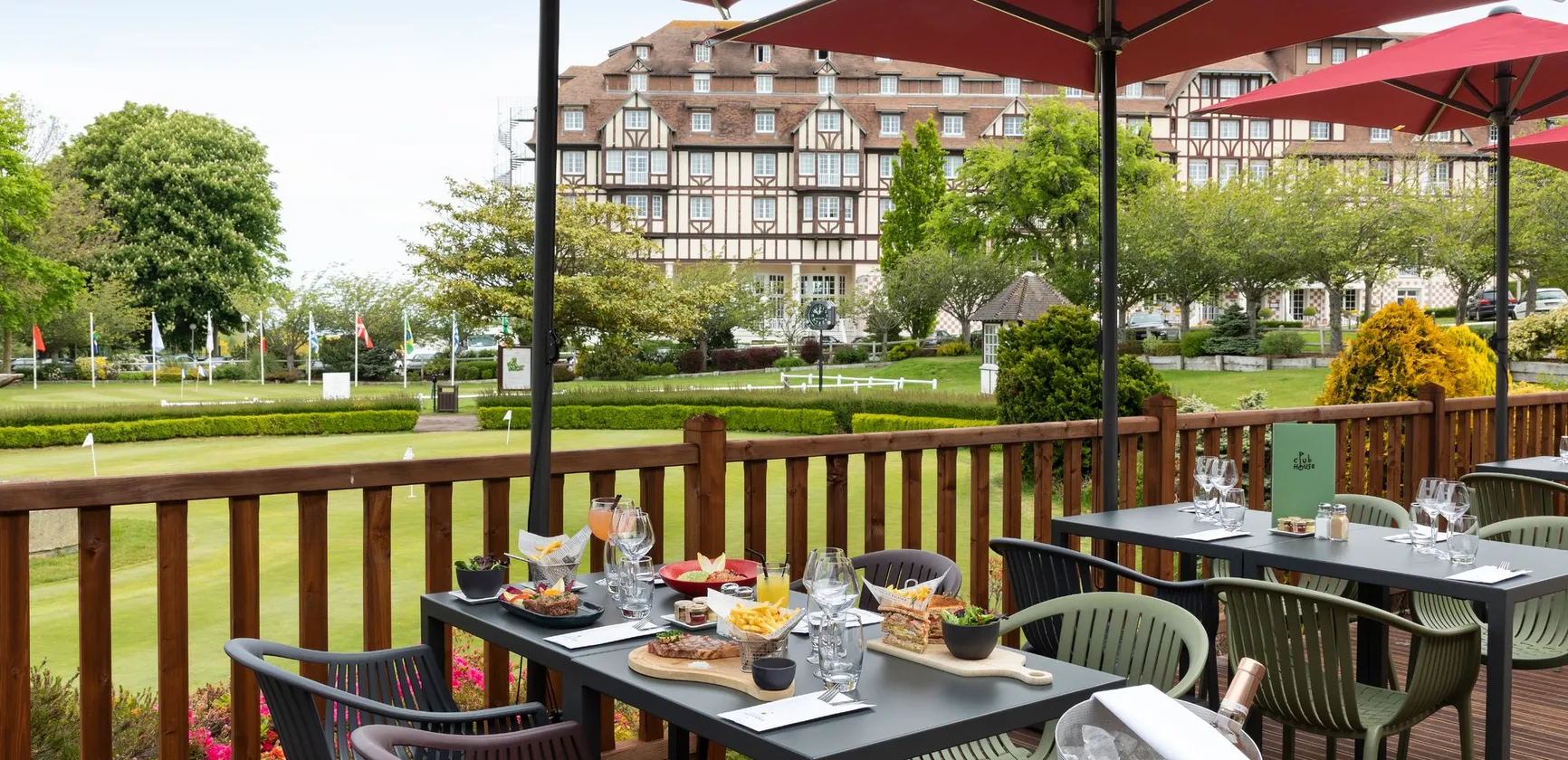 Le Club House à l'hôtel du Golf à Deauville