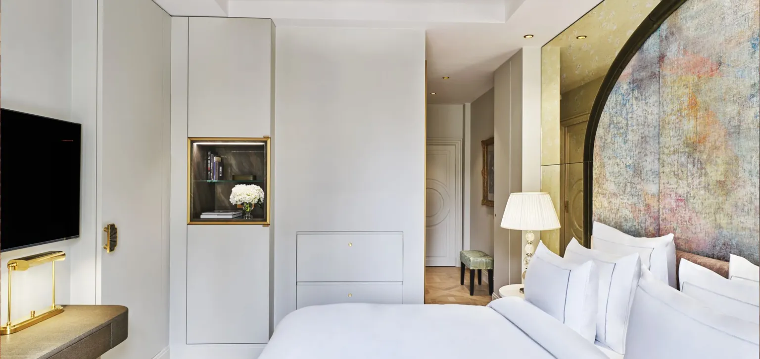 Hôtel Maison Barrière Vendôme - Chambres Castiglione - Natalie Clifford