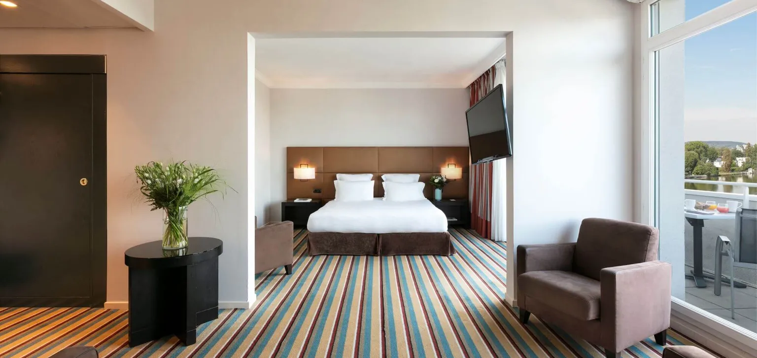 Enghien-les-Bains Le Grand Hôtel suite supérieure côte lac