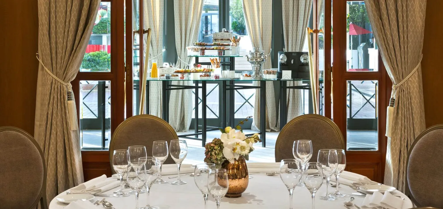 Déjeuner, séminaire à Cannes