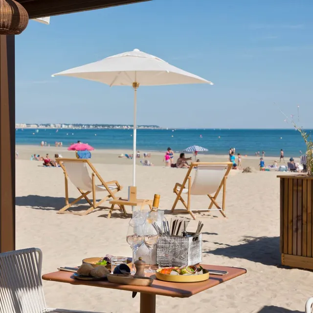 Table au Ponton vue sur la mer