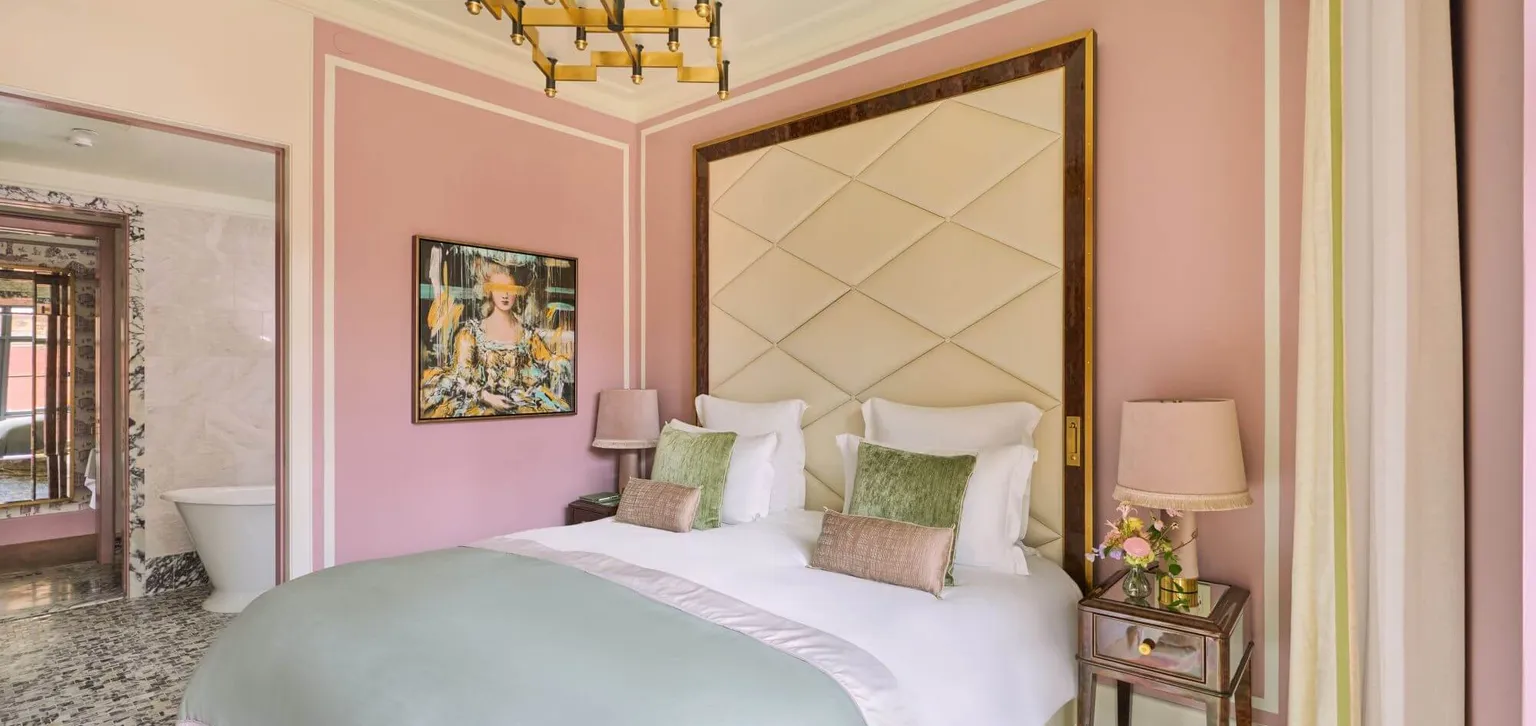 Espace nuit de la Two Bedroom Hudson View Corner Suite de l'hôtel Fouquet's New York