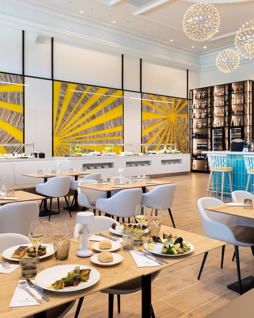 La salle du Café Barriere au Casino Barrière de Saint Raphael