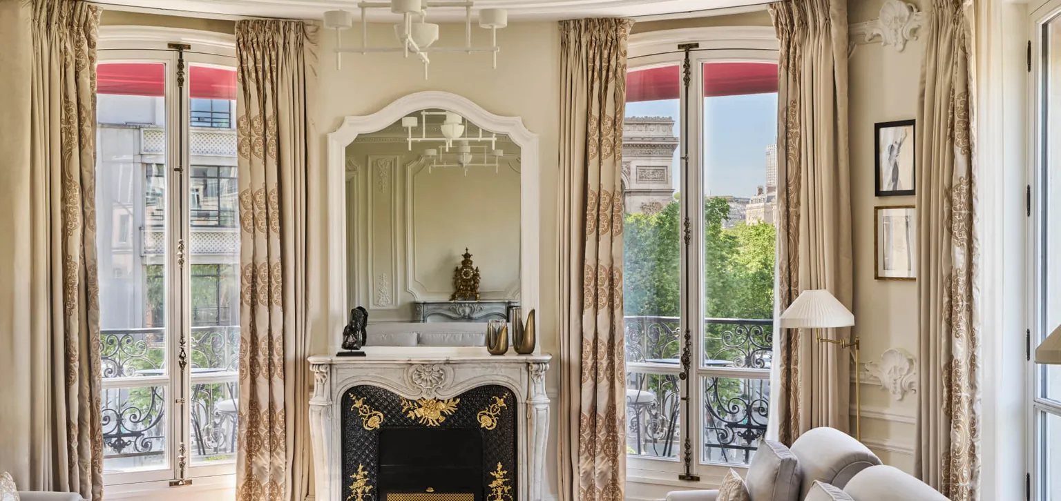 Suite au Fouquet's Paris