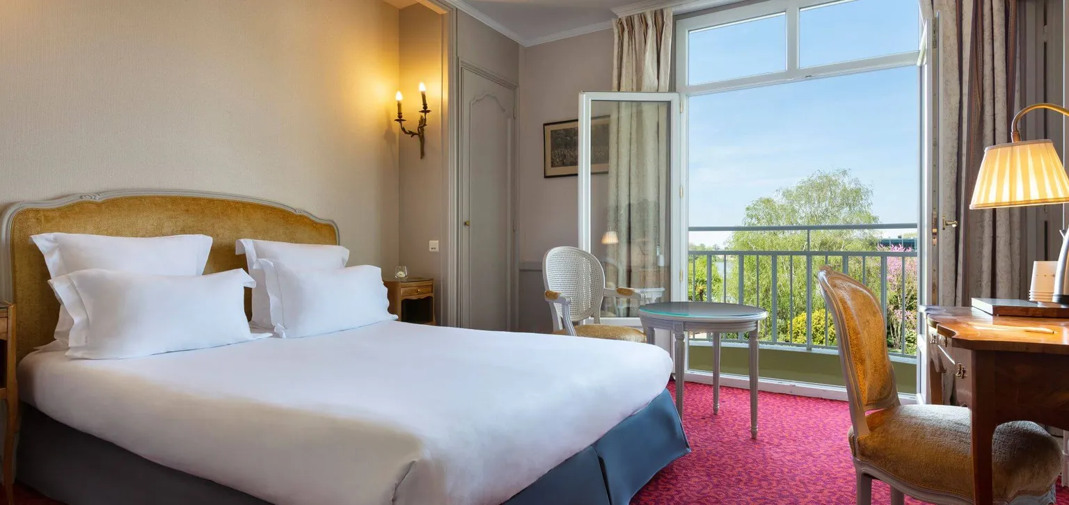 Enghien-les-bains Le Grand Hôtel chambre Deluxe avec grande baie vitrée