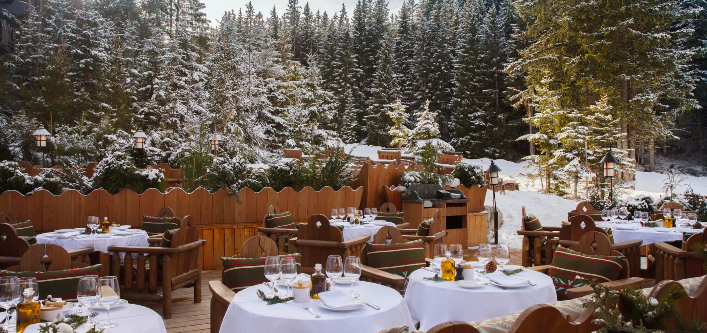 Restaurant en extérieur au Fouquet's Courchevel