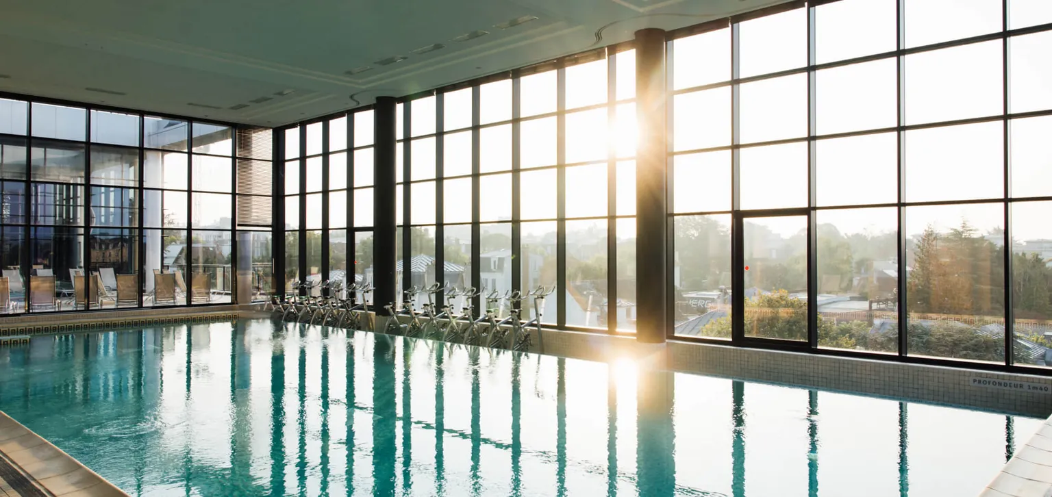Piscine intérieure