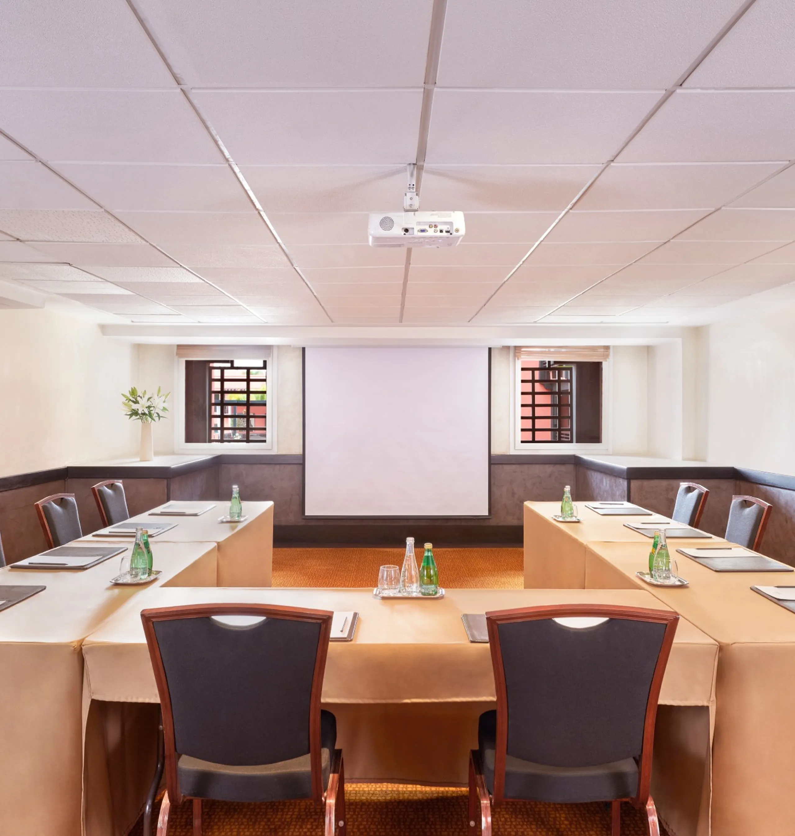 salle de séminaire à l'hôtel le naoura à marrakech