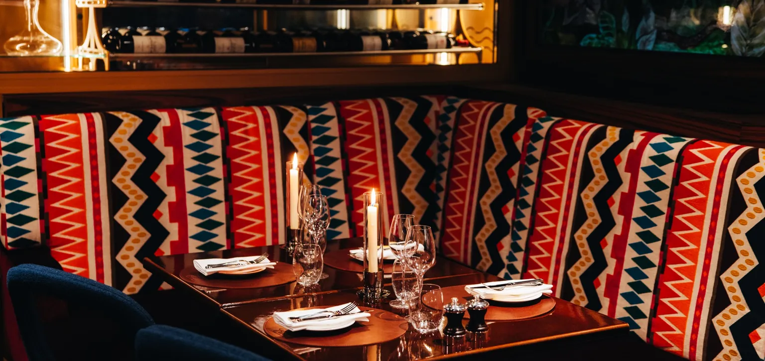 paris-mbv-frida-restaurant-table-dressée