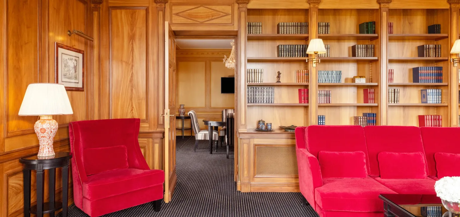 Salon et chambre de la suite royale à l'hôtel le royal à deauville